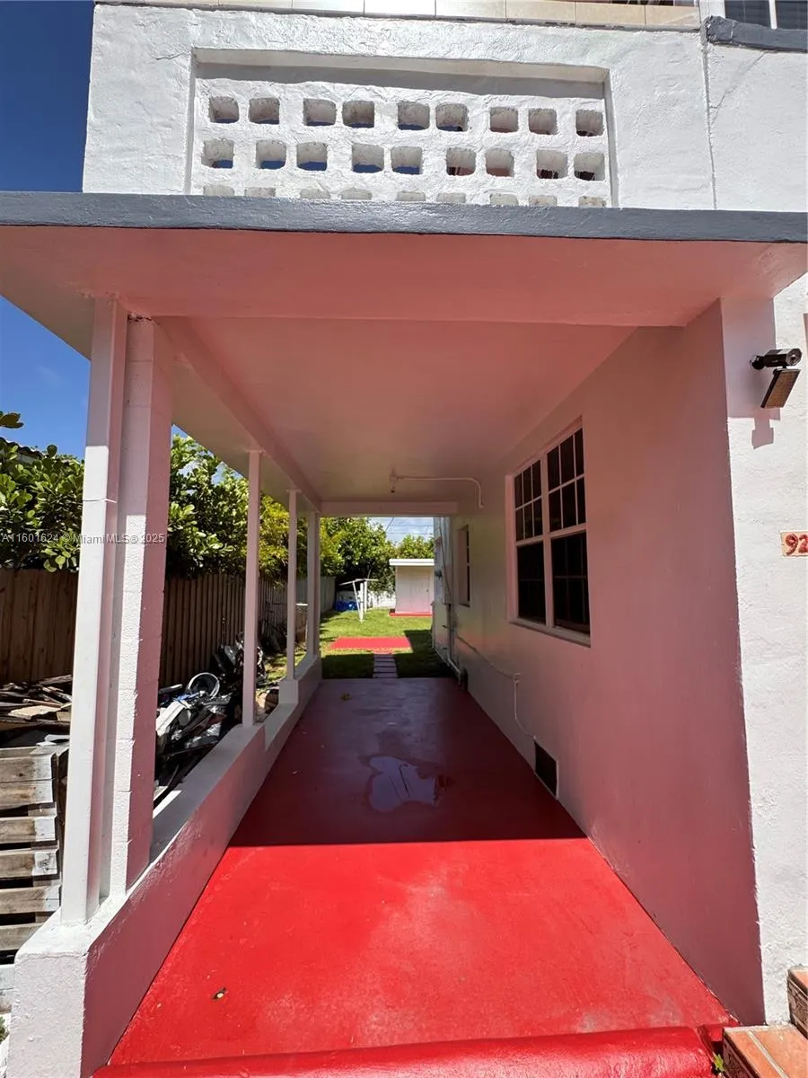 9280 Harding Ave
