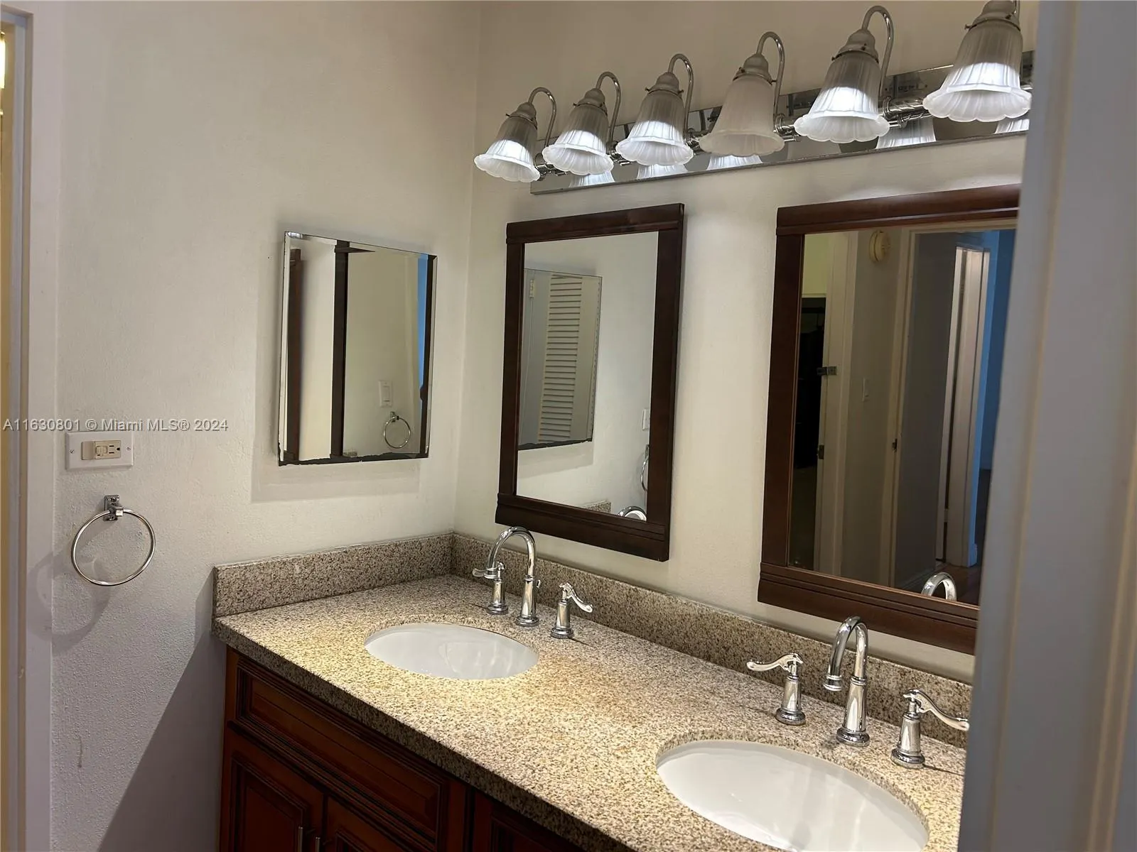 9225 Collins Ave, #308