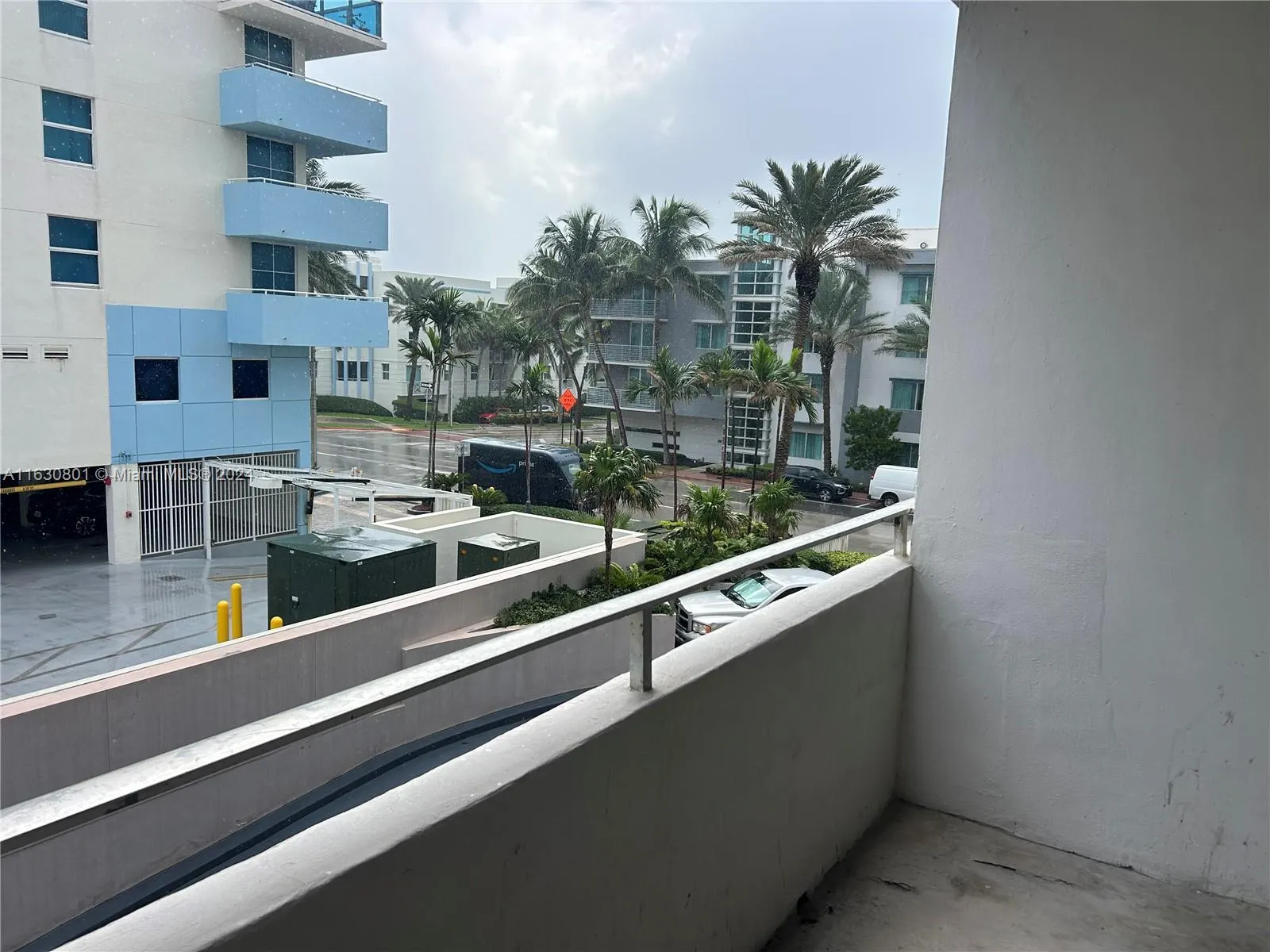 9225 Collins Ave, #308
