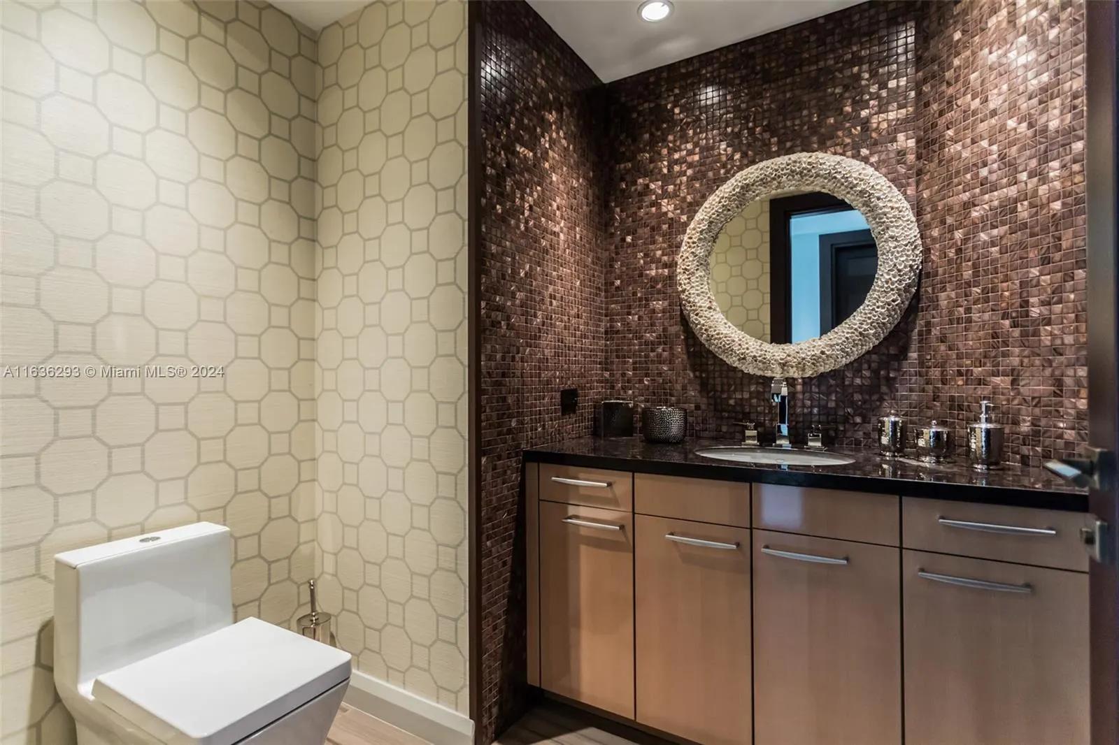 10295 Collins Ave, #1203