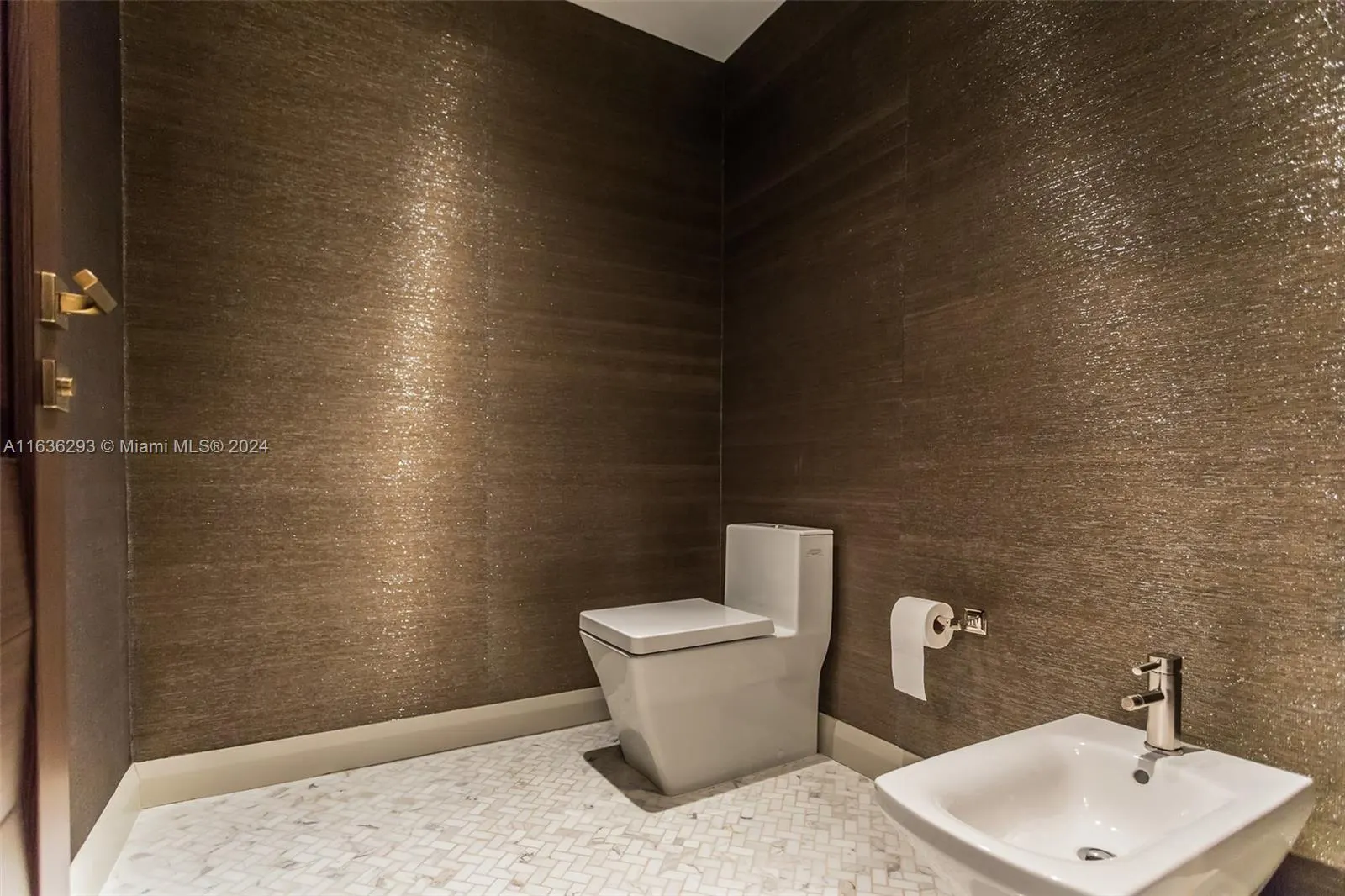 10295 Collins Ave, #1203