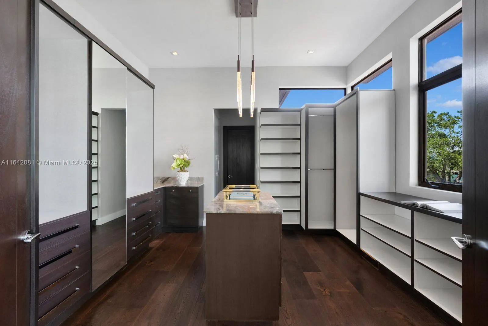 100 Bal Bay Dr
