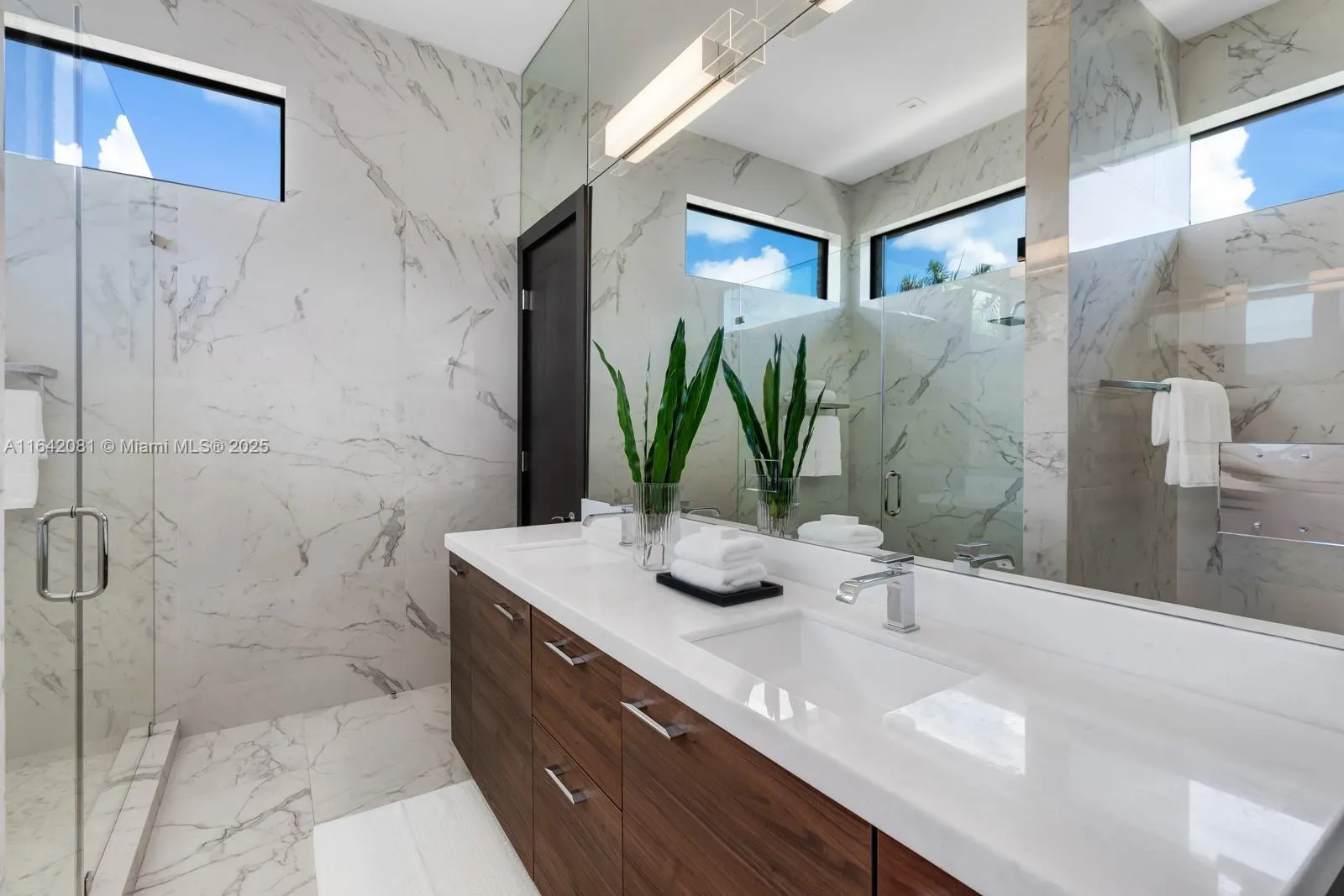 100 Bal Bay Dr