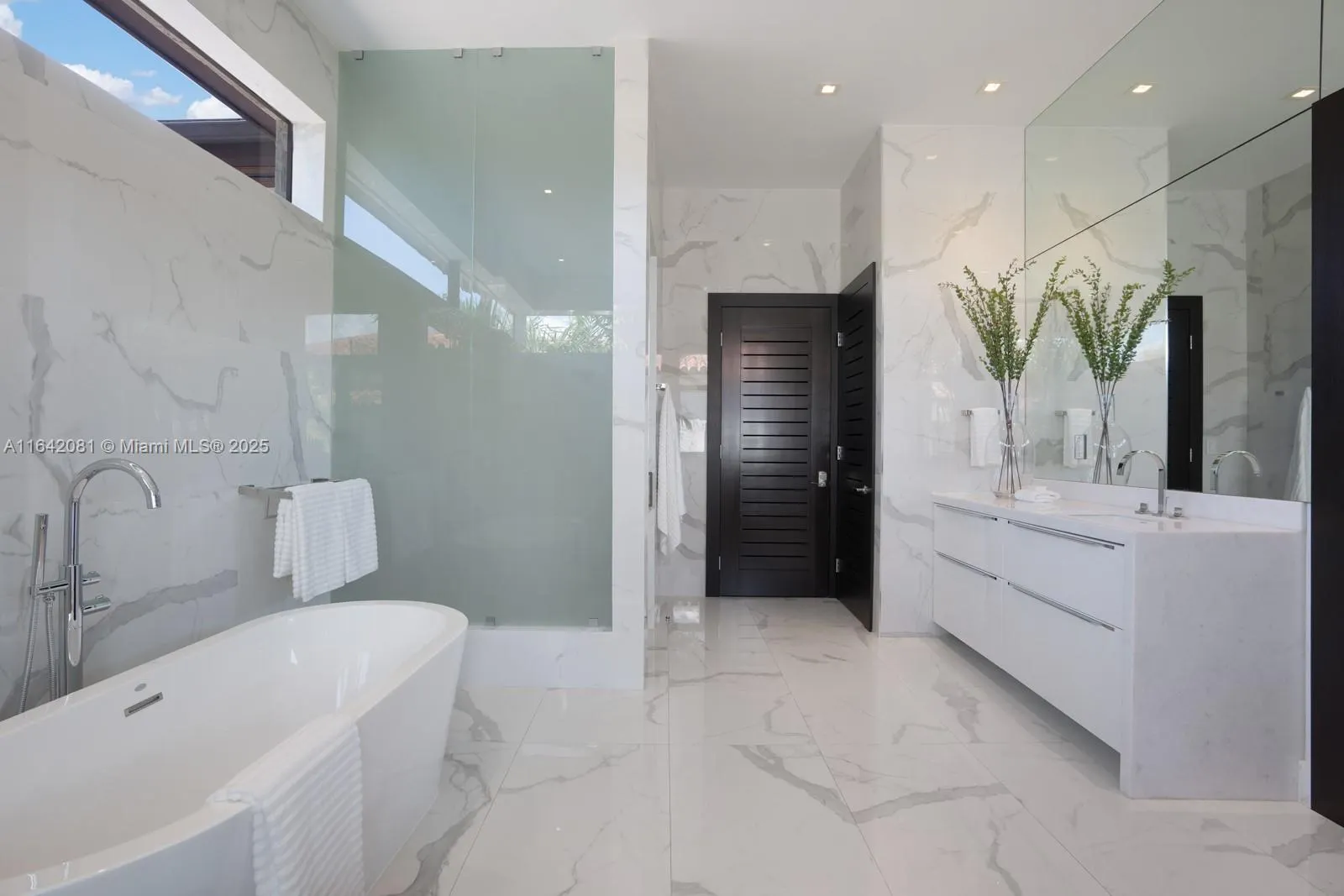 100 Bal Bay Dr