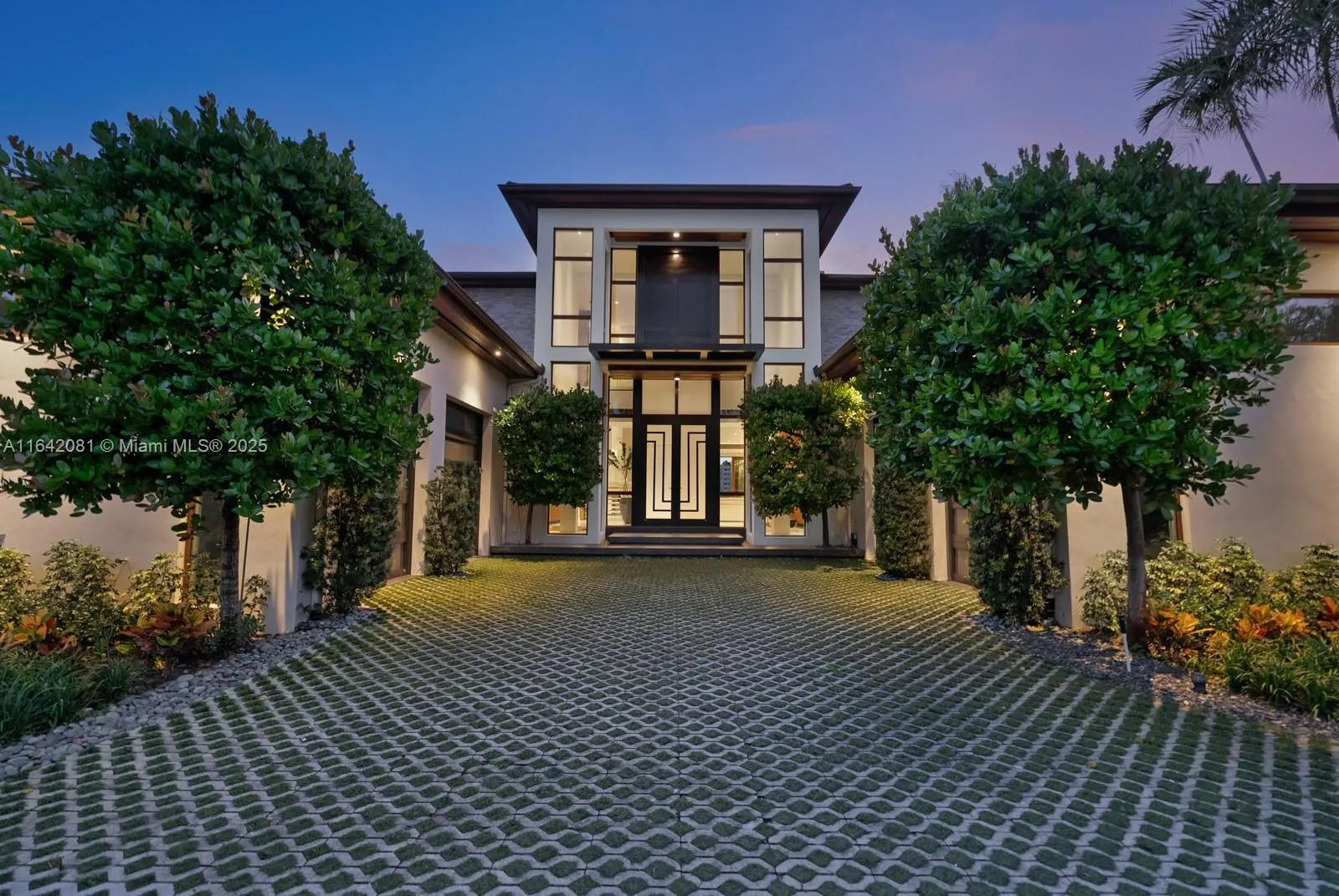 100 Bal Bay Dr