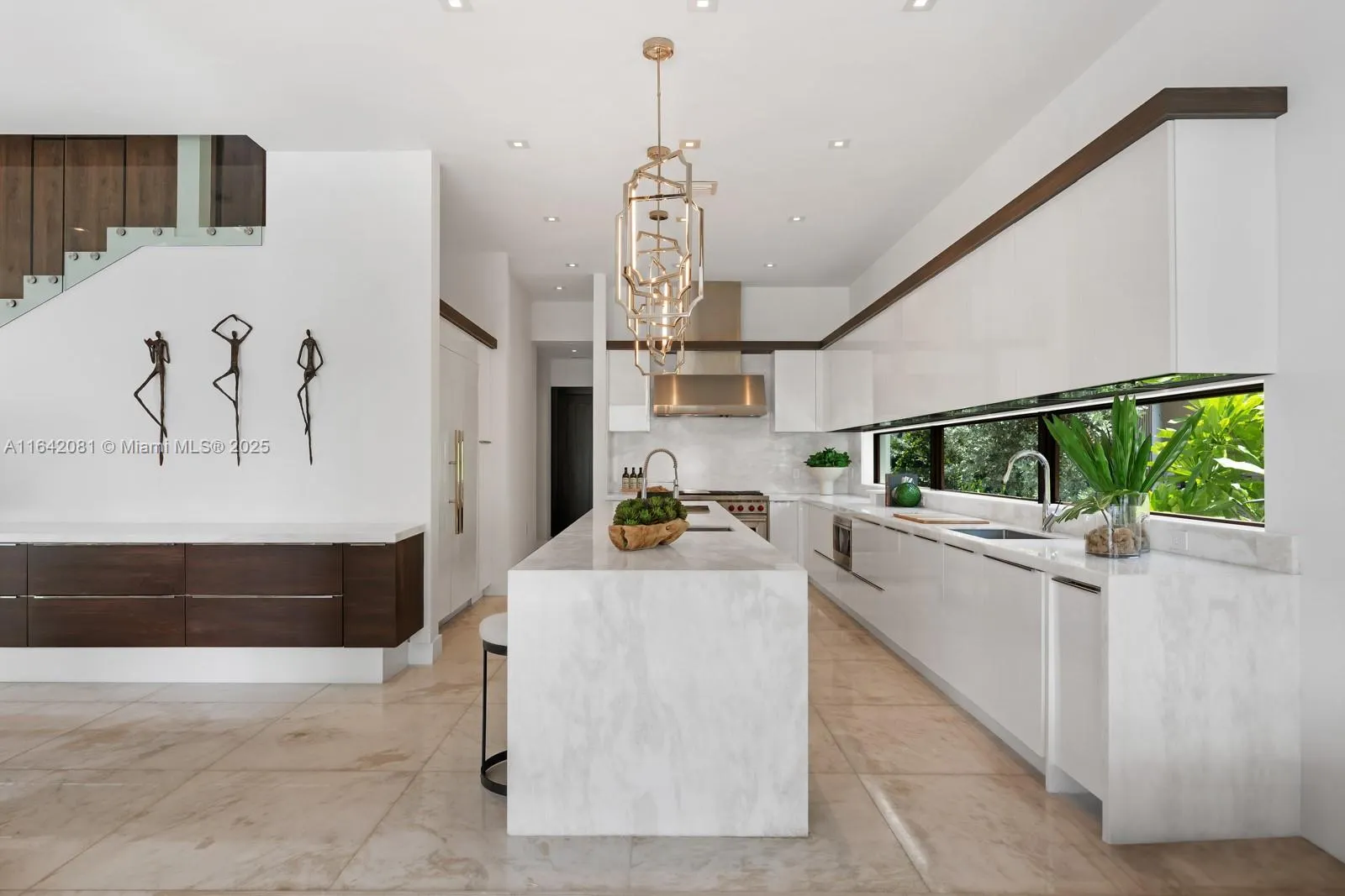 100 Bal Bay Dr