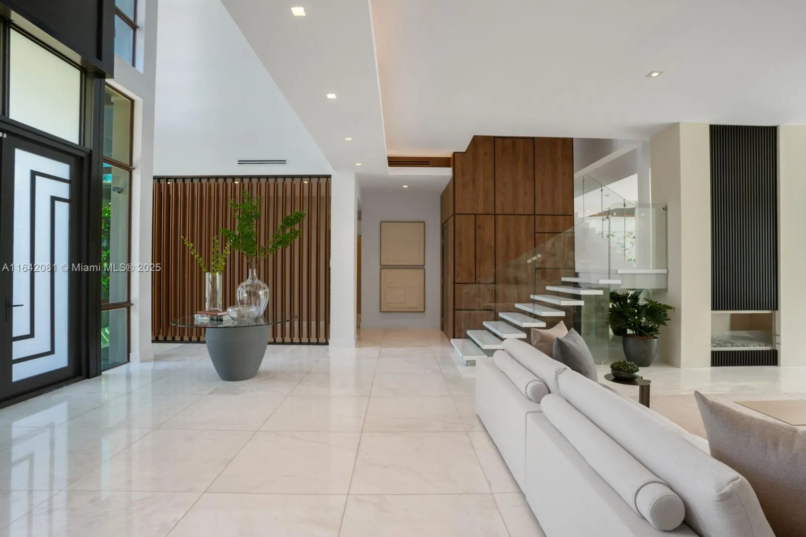 100 Bal Bay Dr