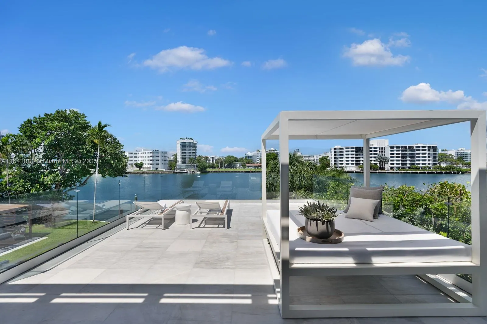 100 Bal Bay Dr