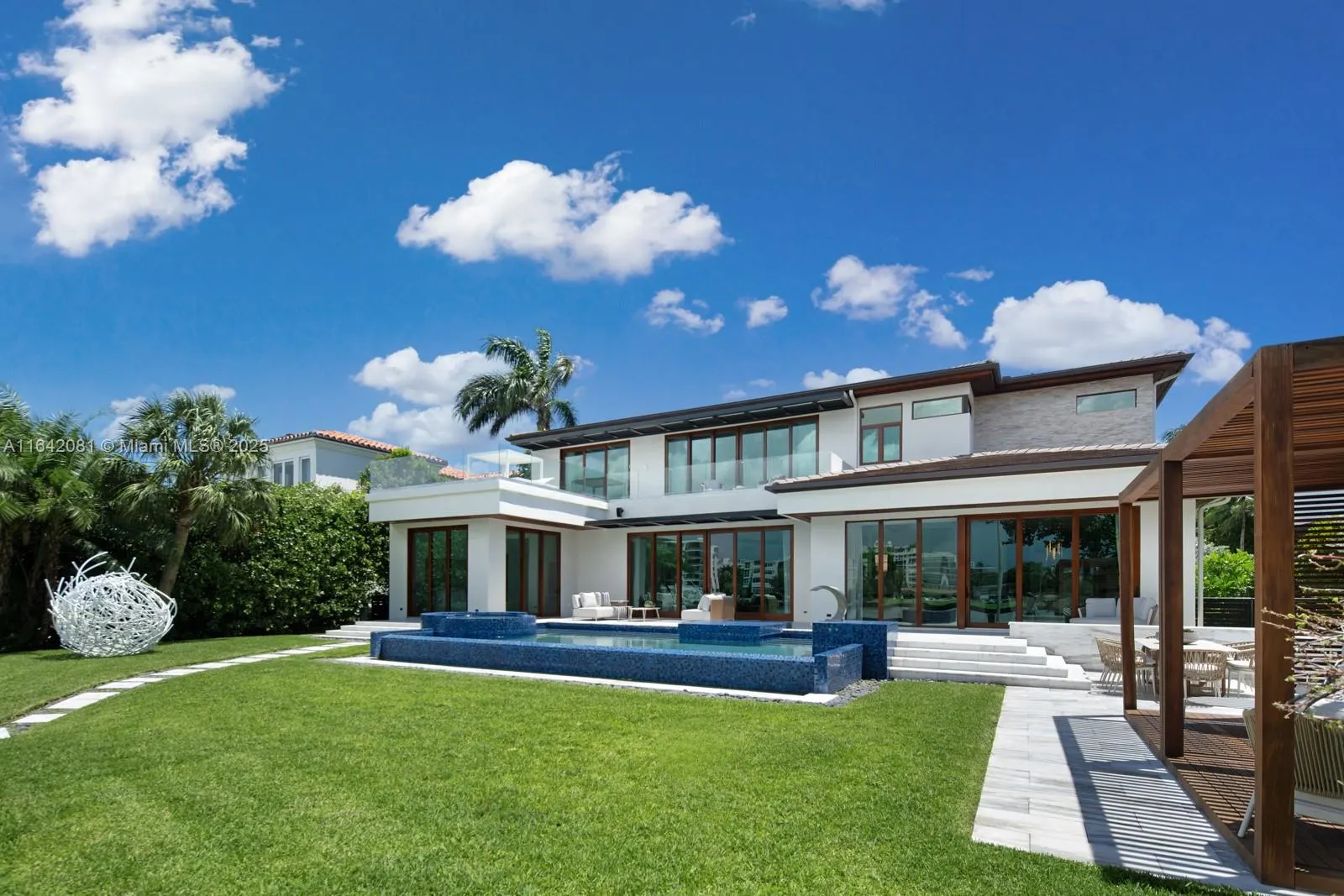 100 Bal Bay Dr