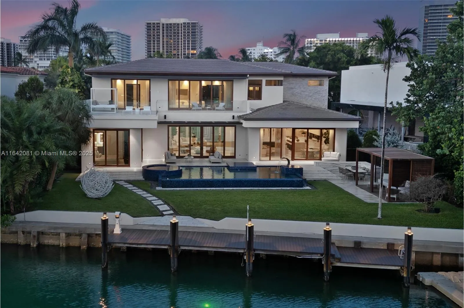 100 Bal Bay Dr