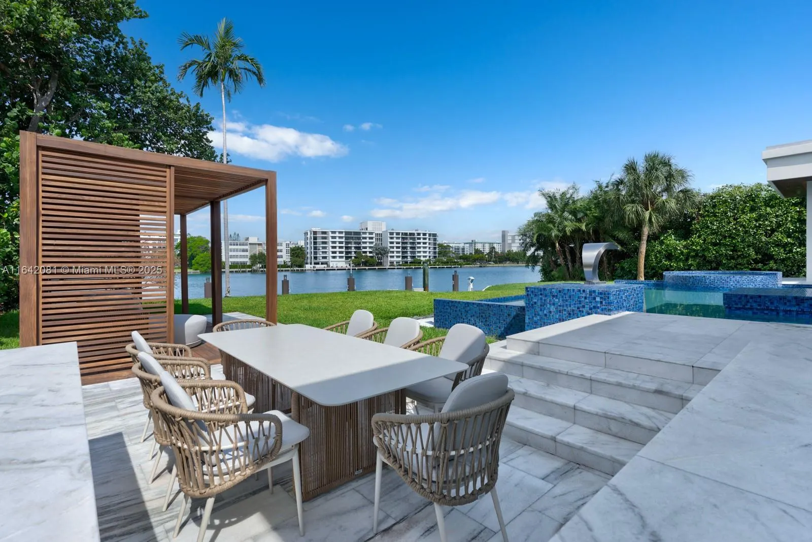 100 Bal Bay Dr