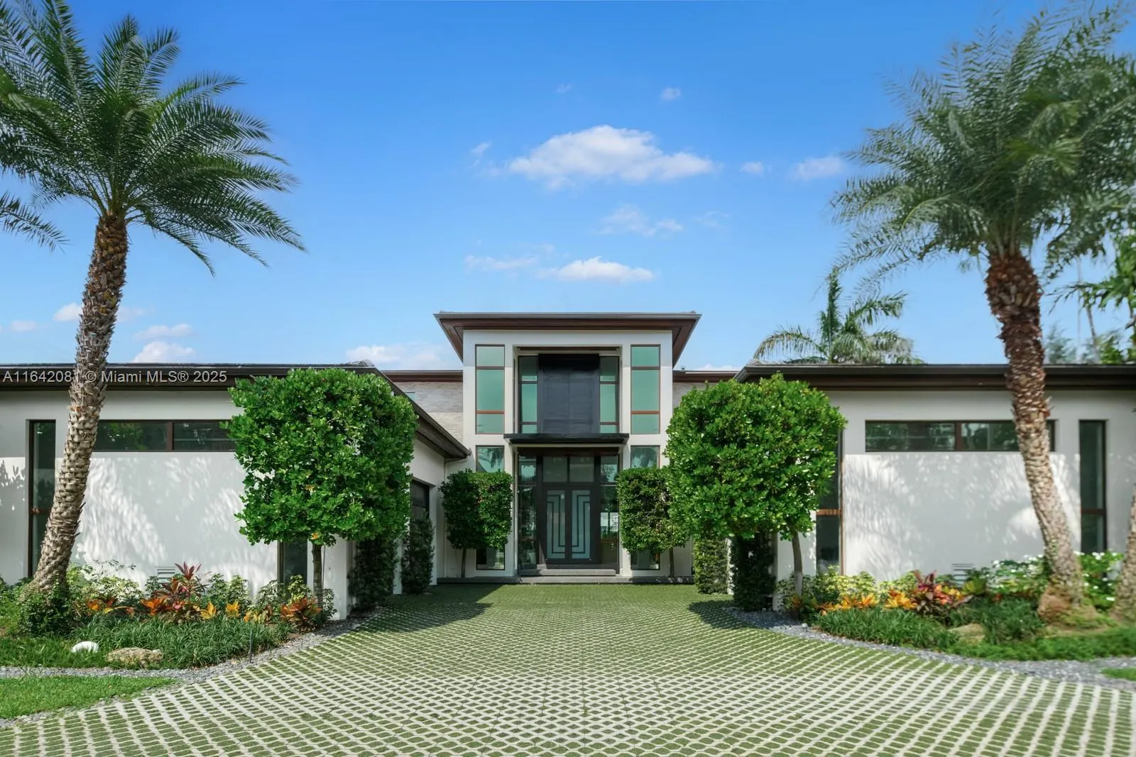 100 Bal Bay Dr