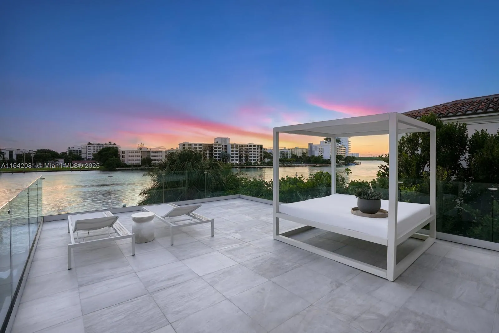 100 Bal Bay Dr