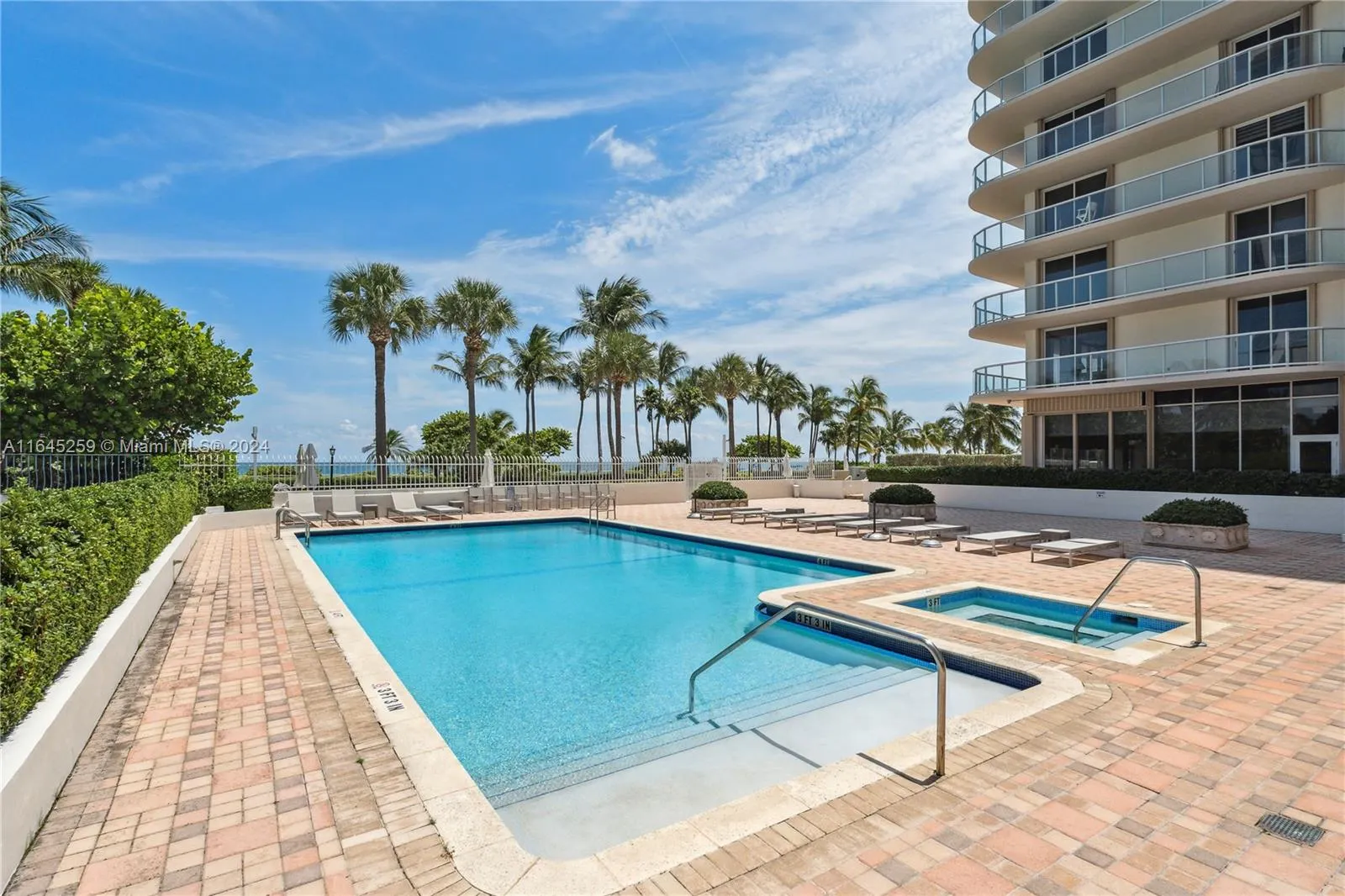 8855 Collins Ave, #4B