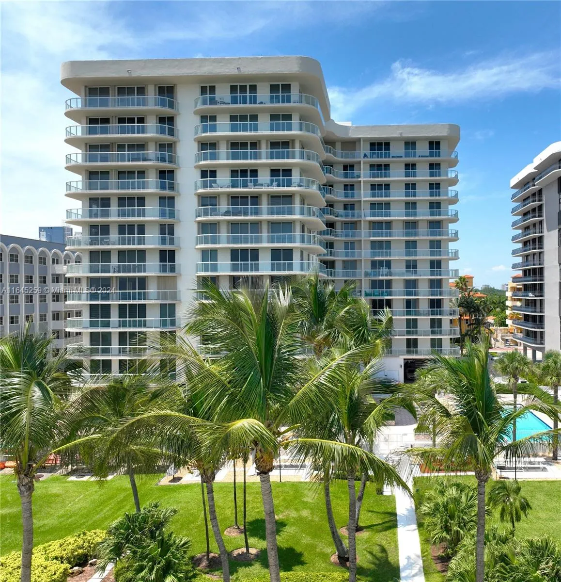 8855 Collins Ave, #4B