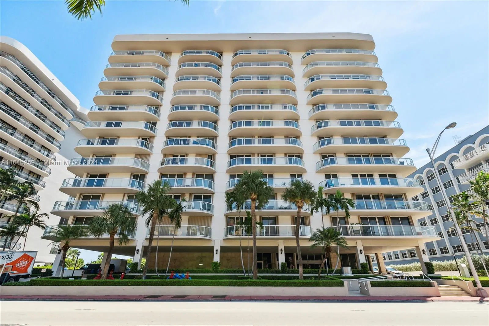 8855 Collins Ave, #4B