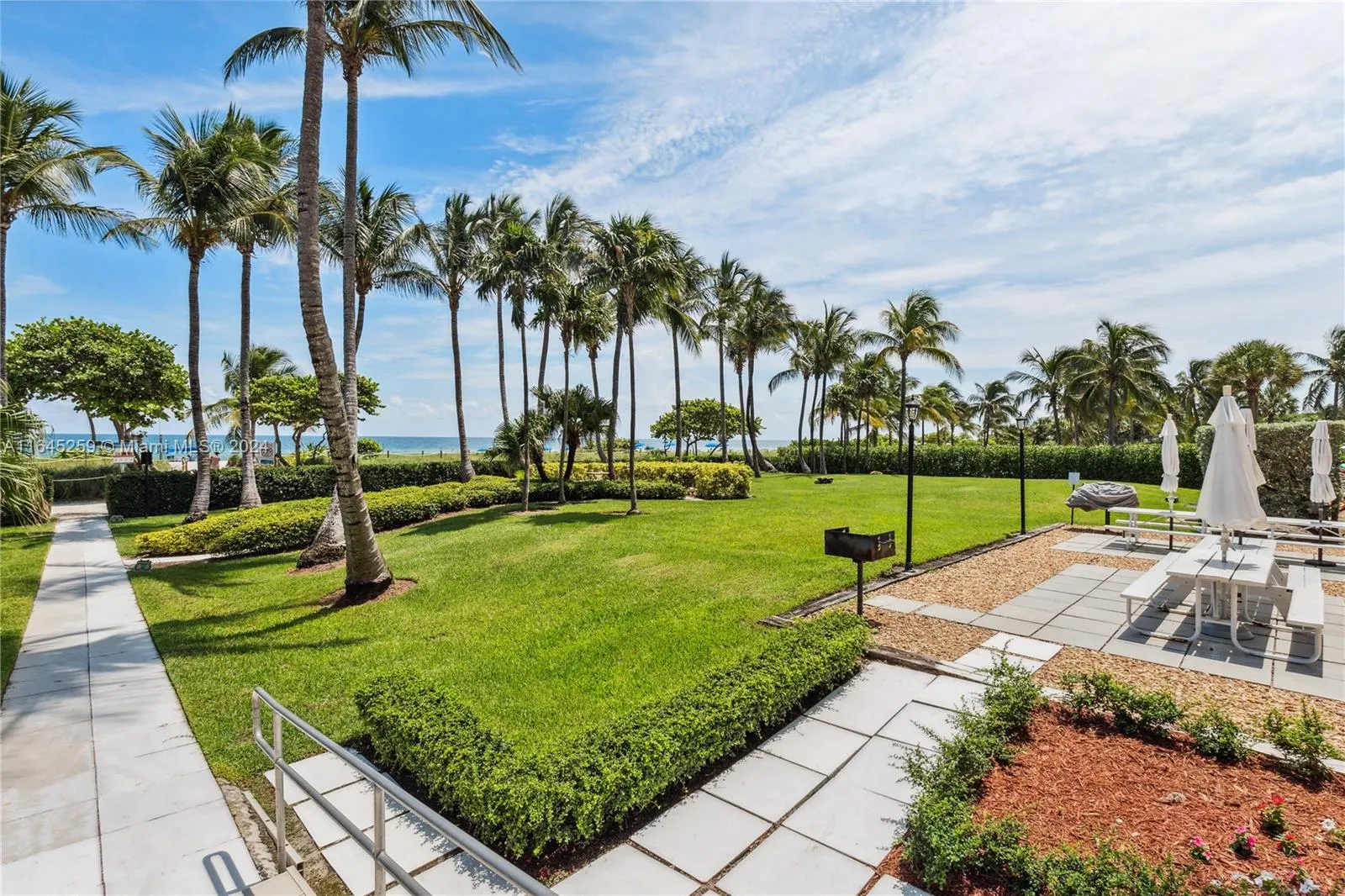 8855 Collins Ave, #4B