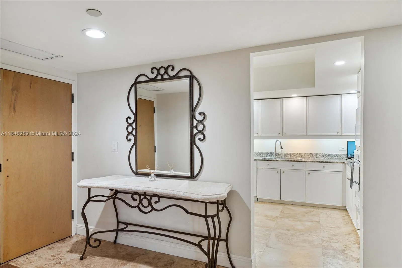 8855 Collins Ave, #4B