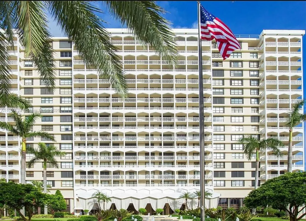 9801 Collins Ave, #20C