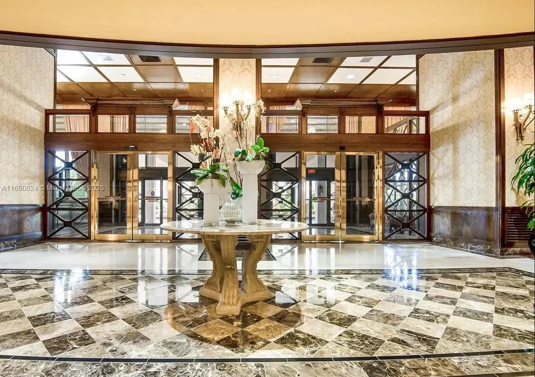 9801 Collins Ave, #20C