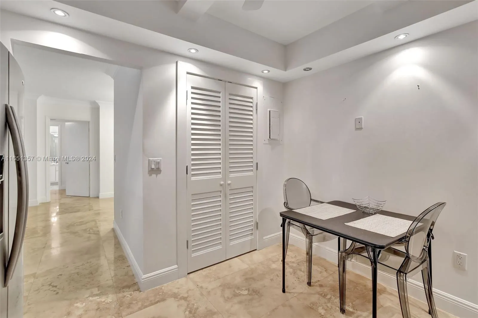 9801 Collins Ave, #3T
