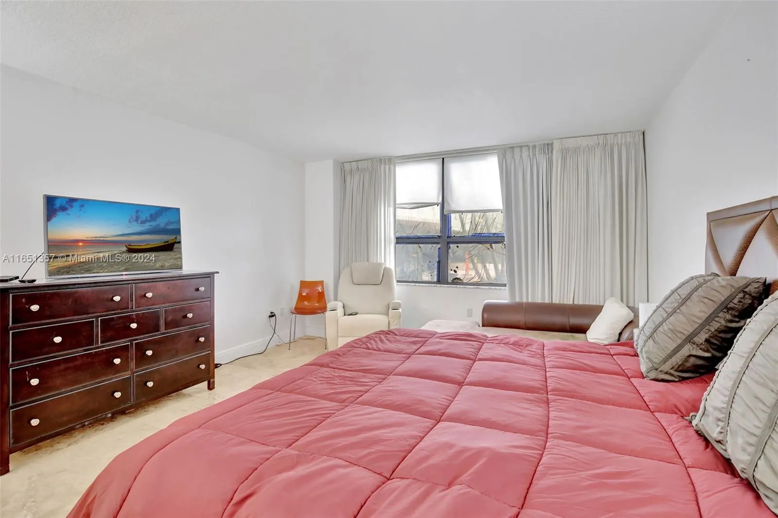 9801 Collins Ave, #3T