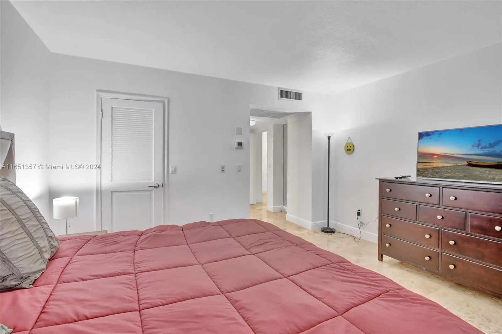 9801 Collins Ave, #3T