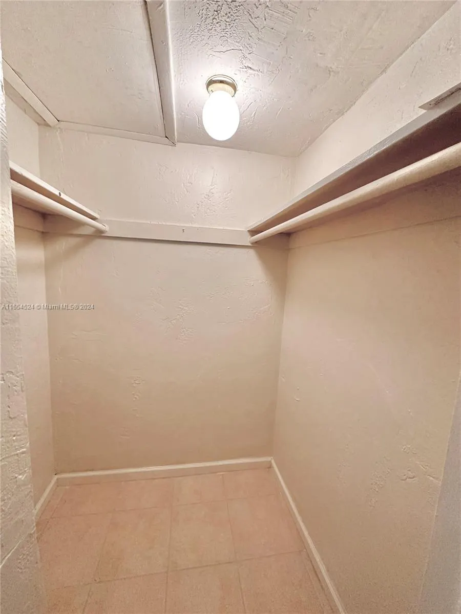 8650 SW 67th Ave, #1032