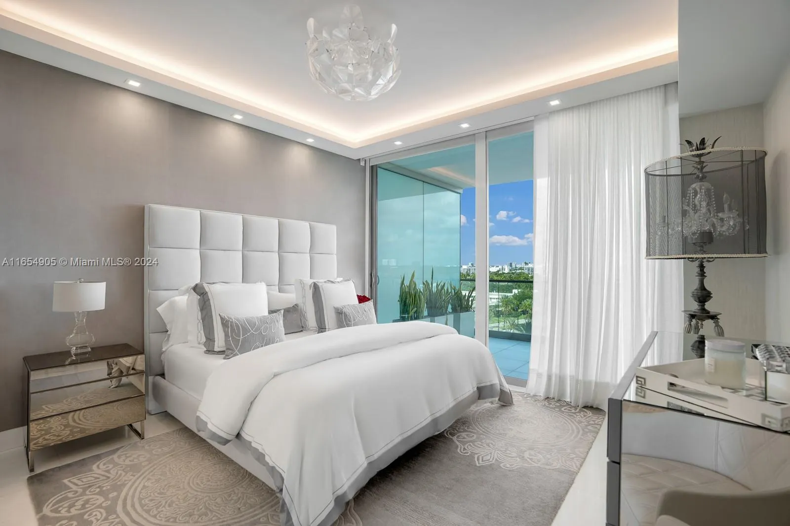 10203 Collins Ave, #801