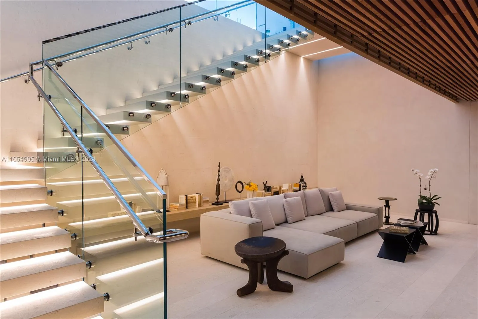 10203 Collins Ave, #801