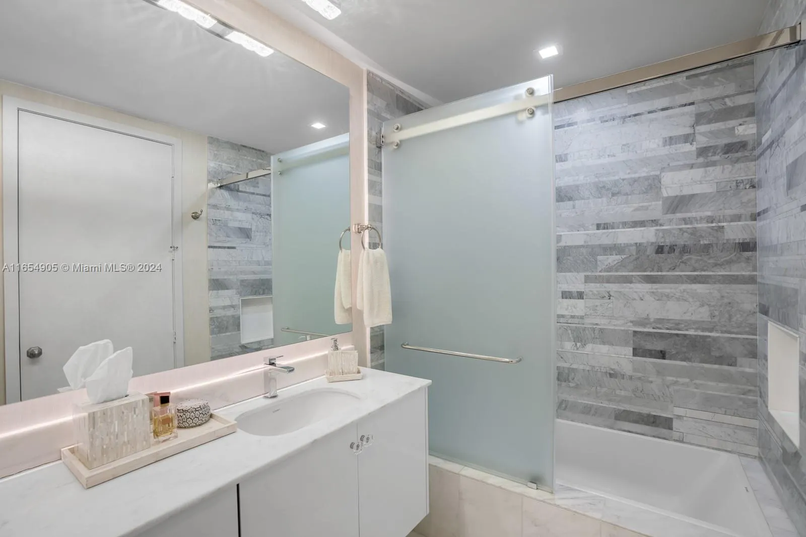 10203 Collins Ave, #801