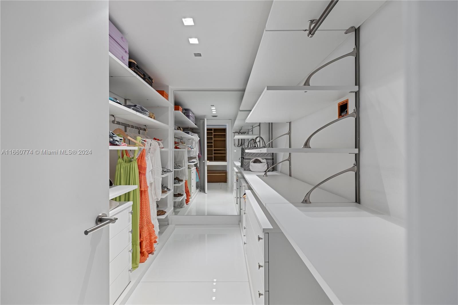 10155 Collins Ave, #1210