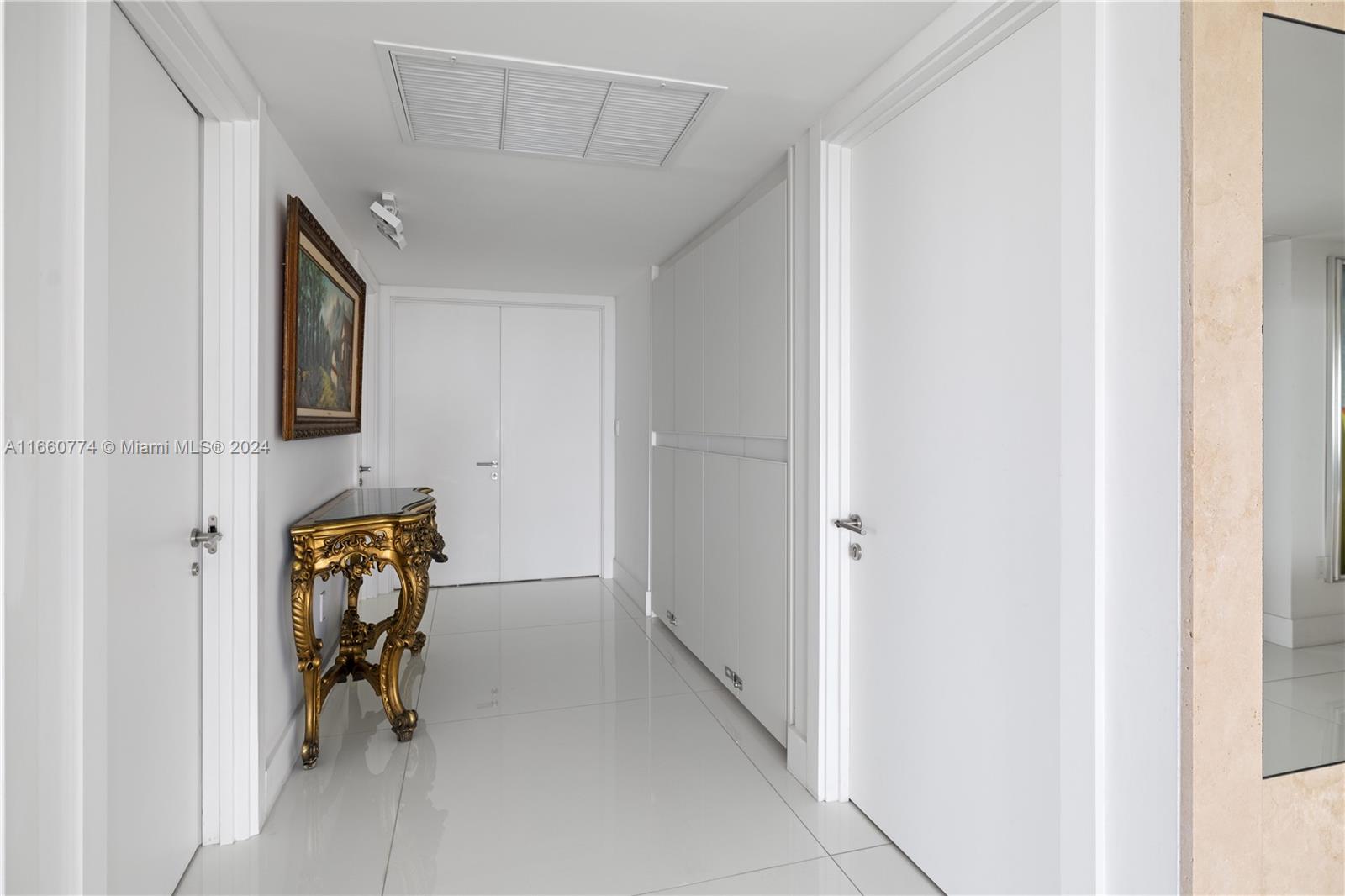 10155 Collins Ave, #1210