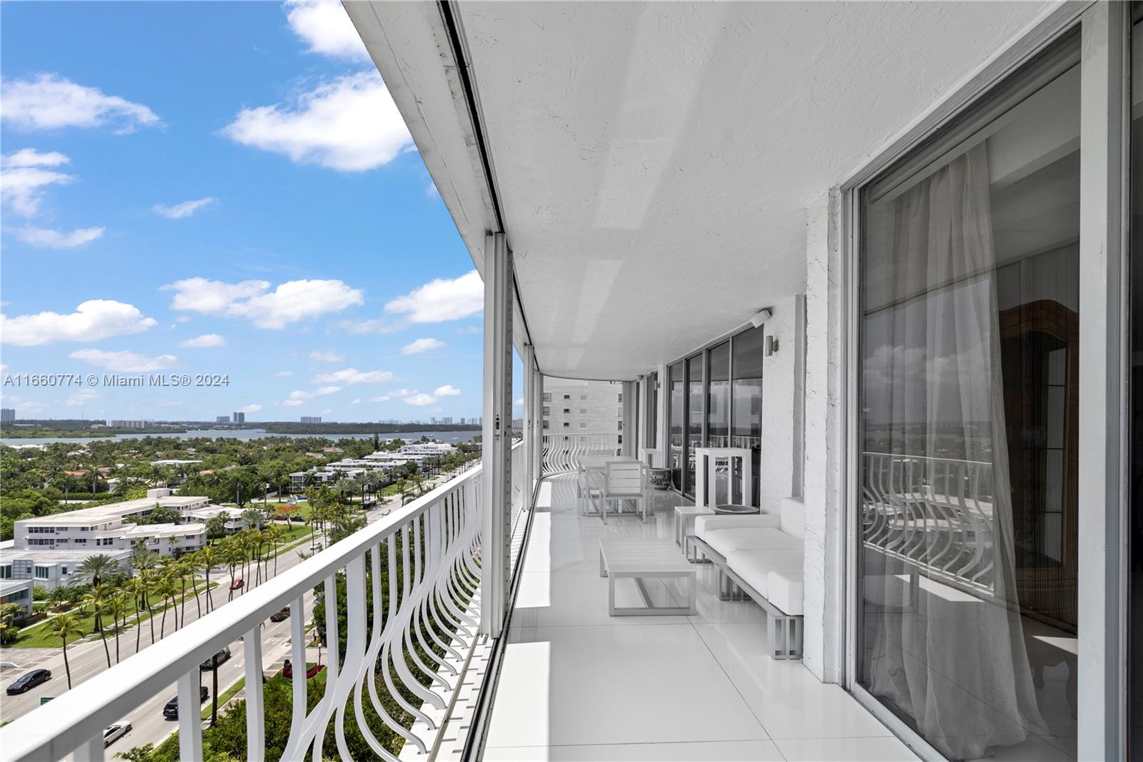10155 Collins Ave, #1210