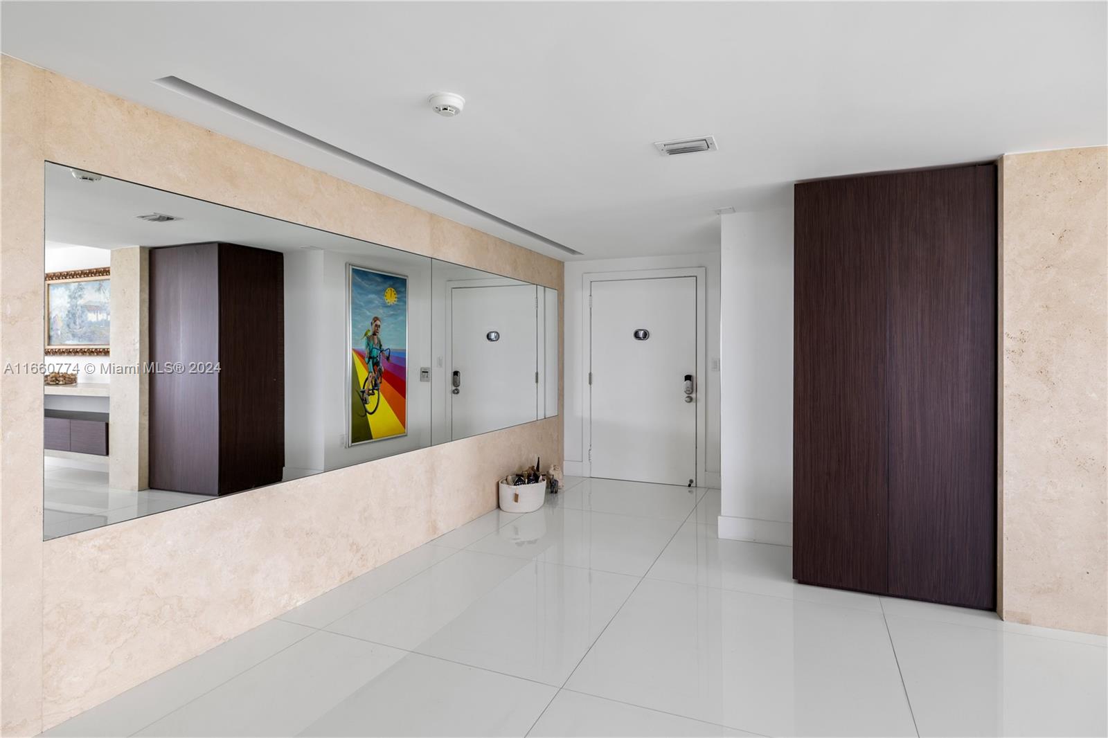 10155 Collins Ave, #1210