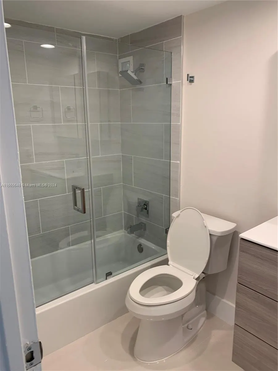 10185 Collins Ave, #406