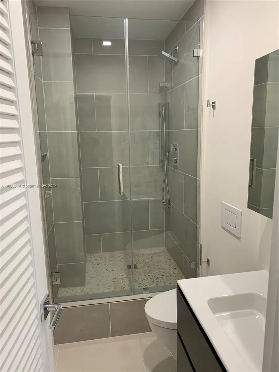 10185 Collins Ave, #406