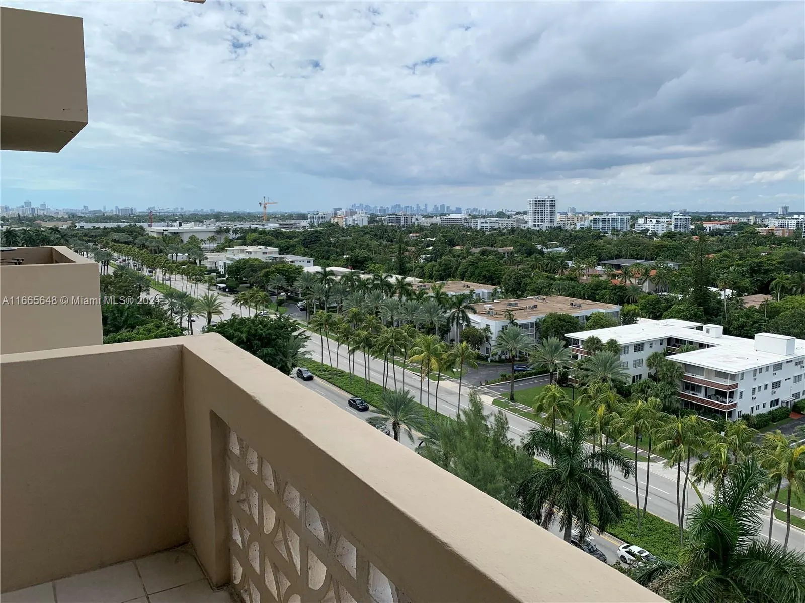 10185 Collins Ave, #406
