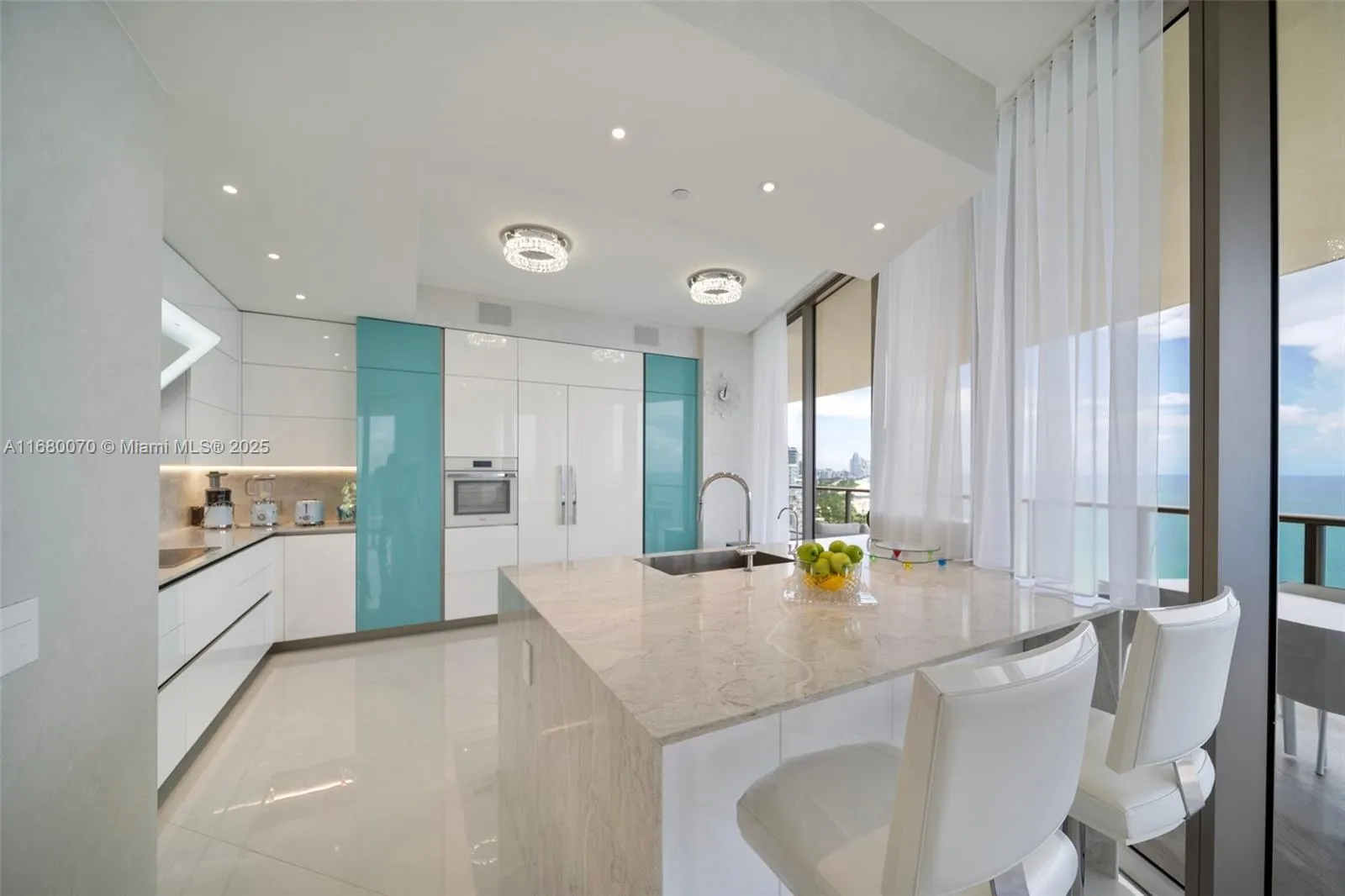 9703 Collins Ave, #1900