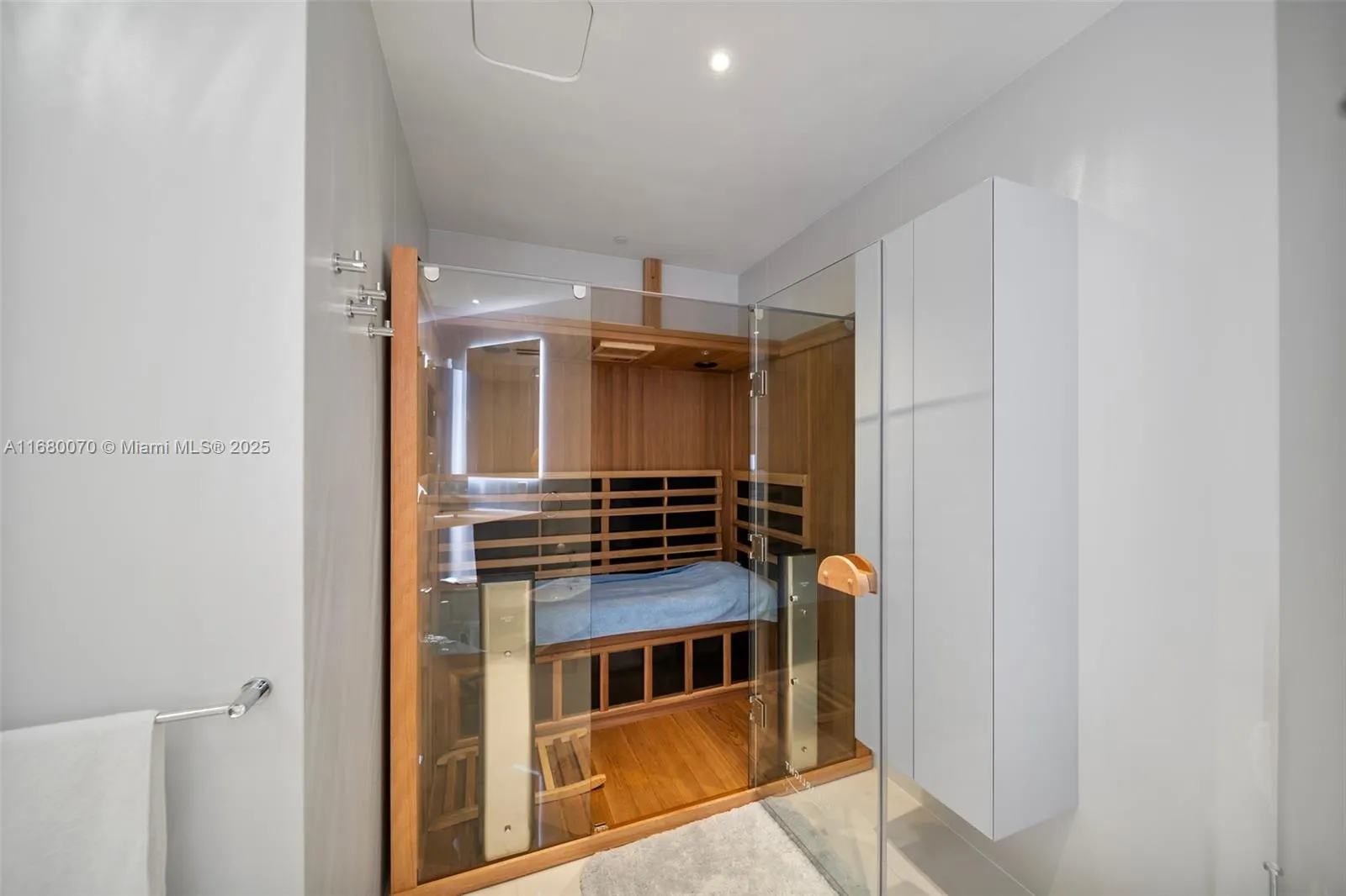9703 Collins Ave, #1900