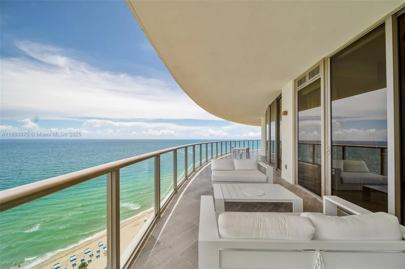 9703 Collins Ave, #1900