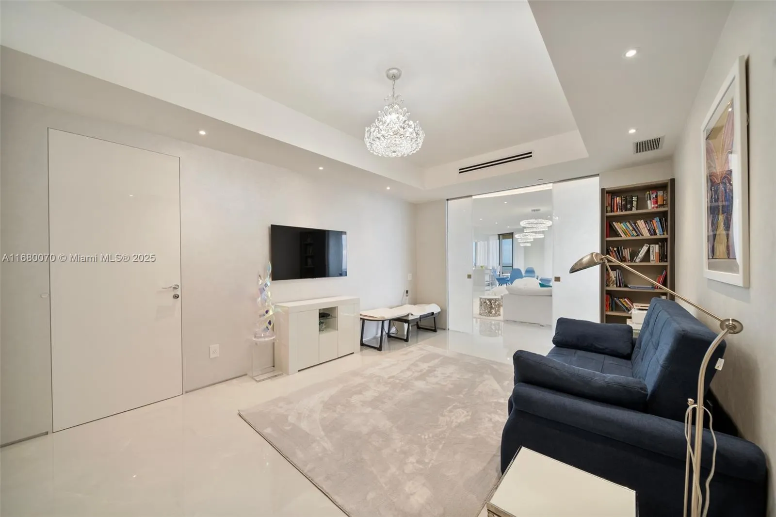 9703 Collins Ave, #1900