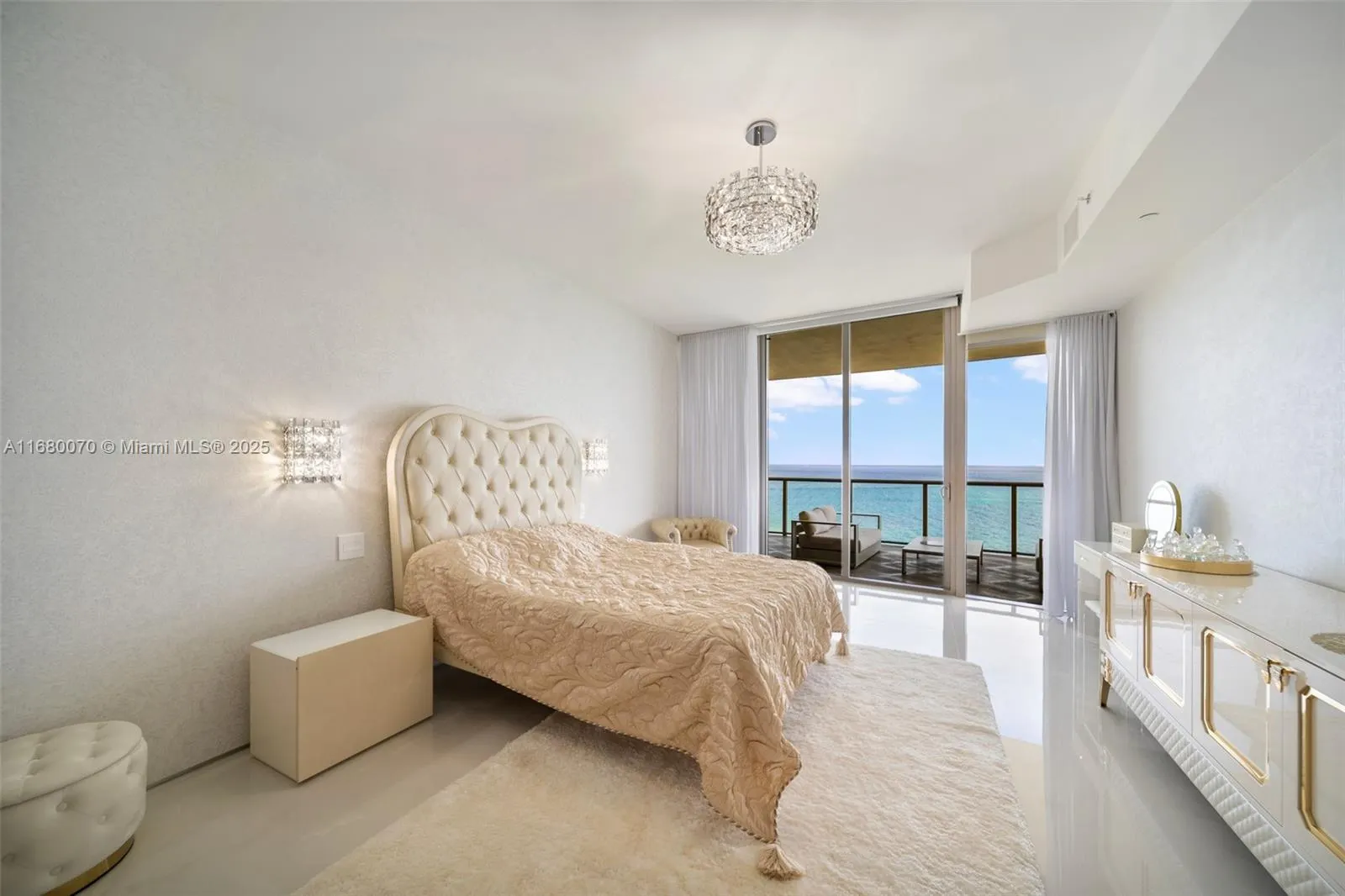 9703 Collins Ave, #1900