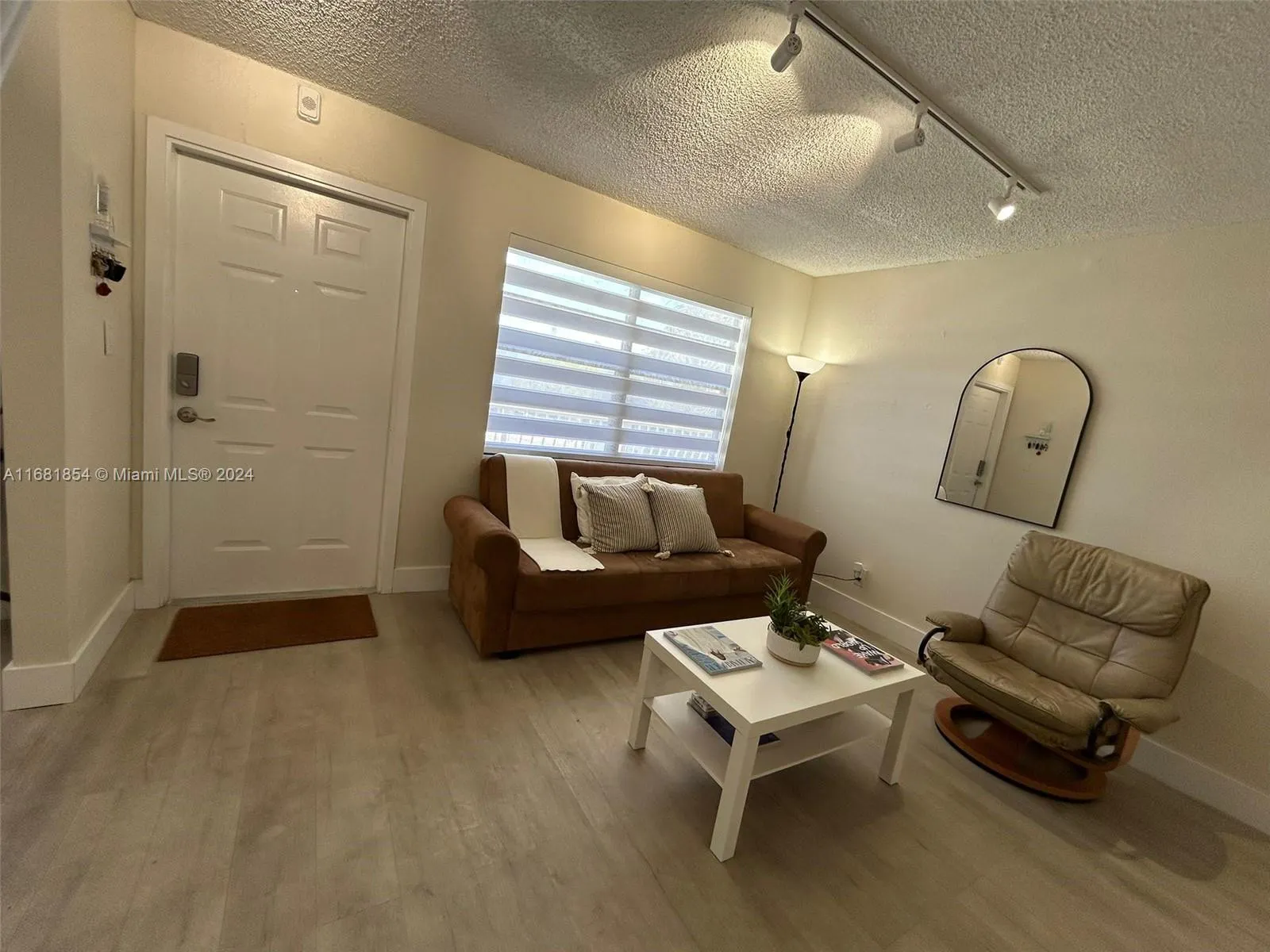 500 NE 2nd St, #310