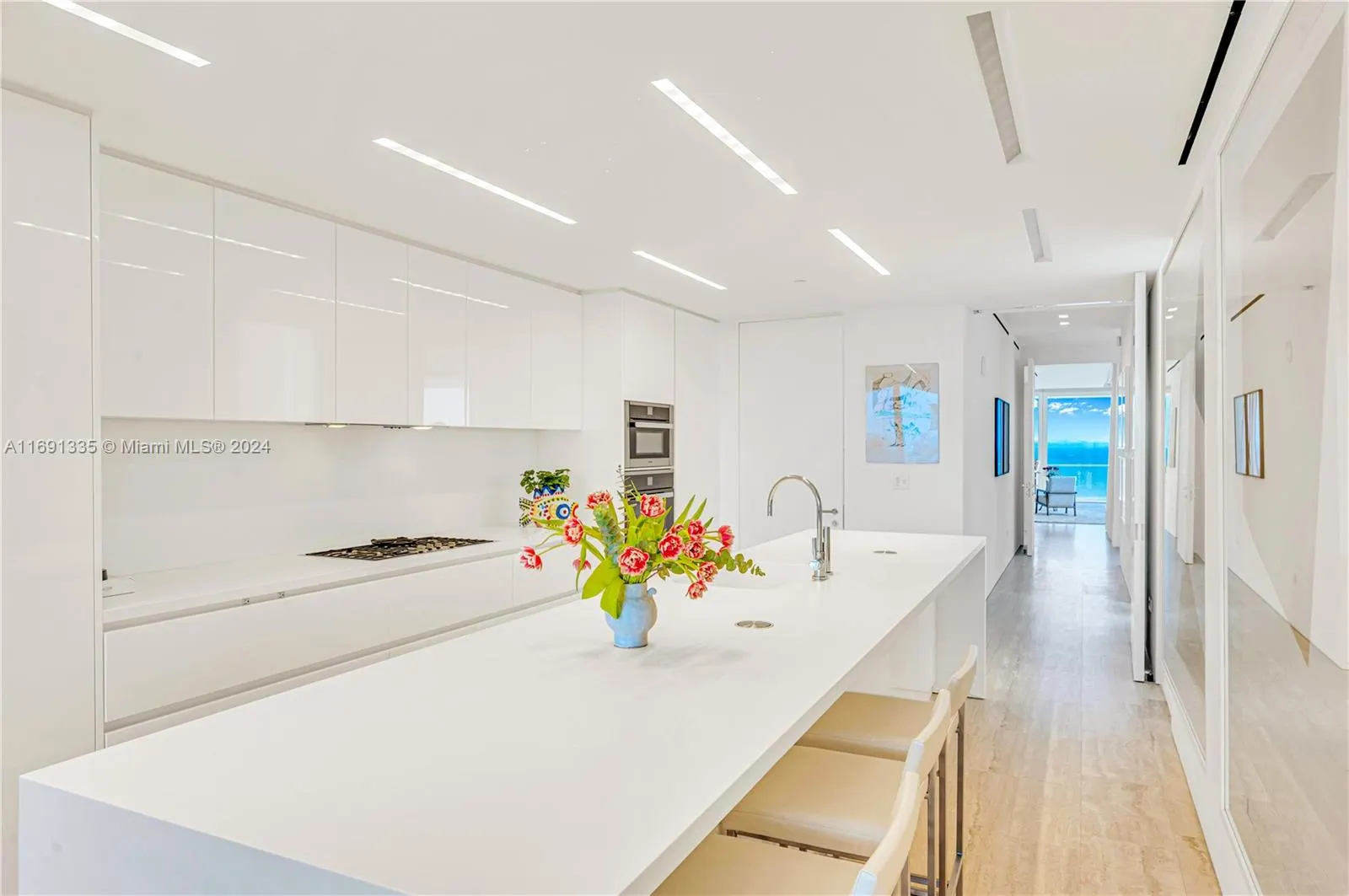 9111 Collins Ave, #N-PH6