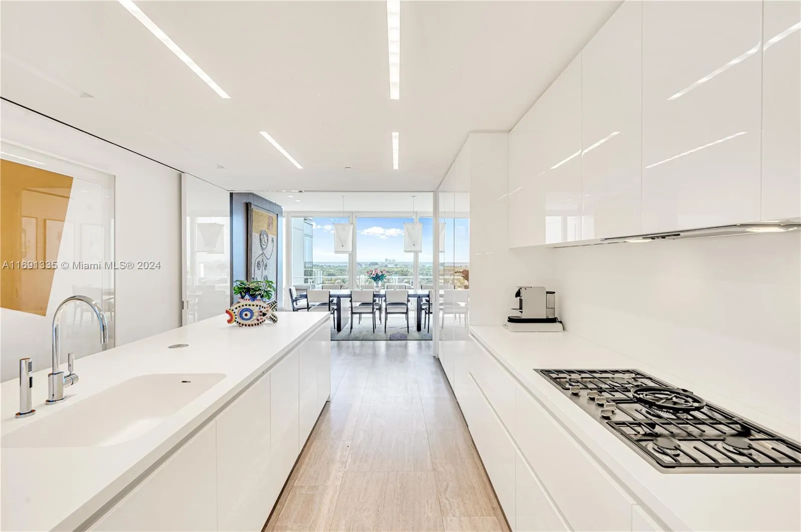 9111 Collins Ave, #N-PH6