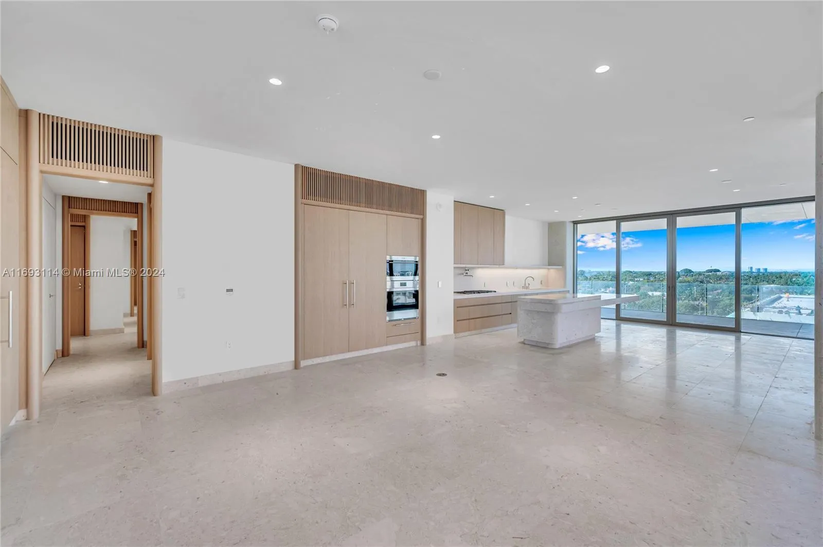 9149 Collins Ave, #604