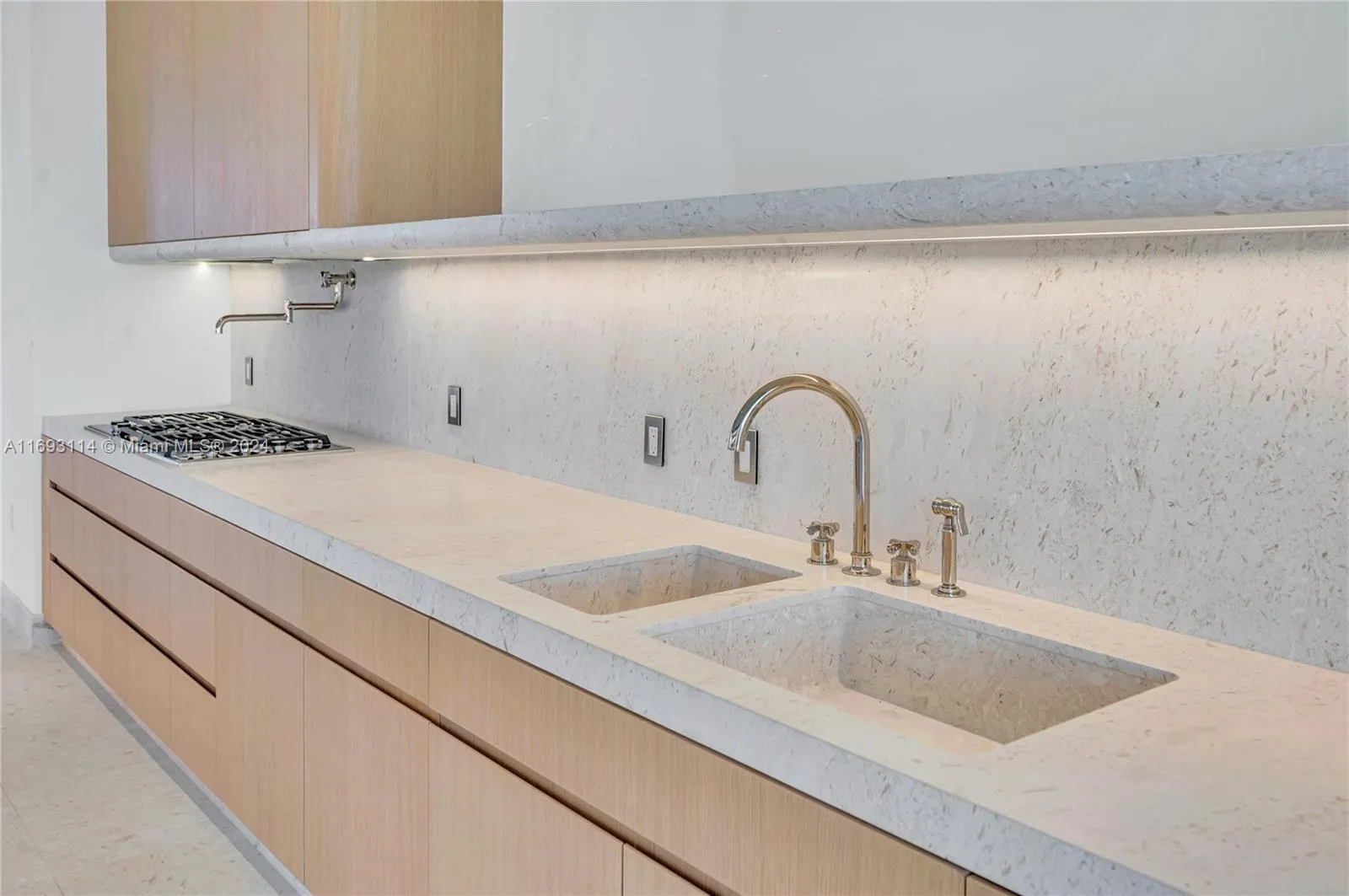 9149 Collins Ave, #604