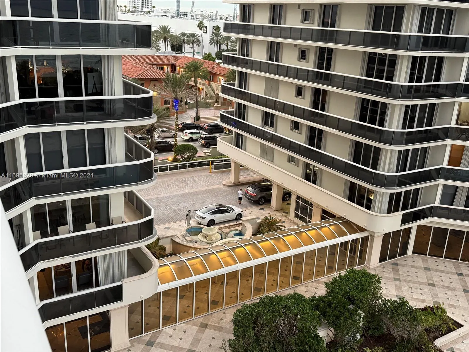 9559 Collins Ave, #S6-C