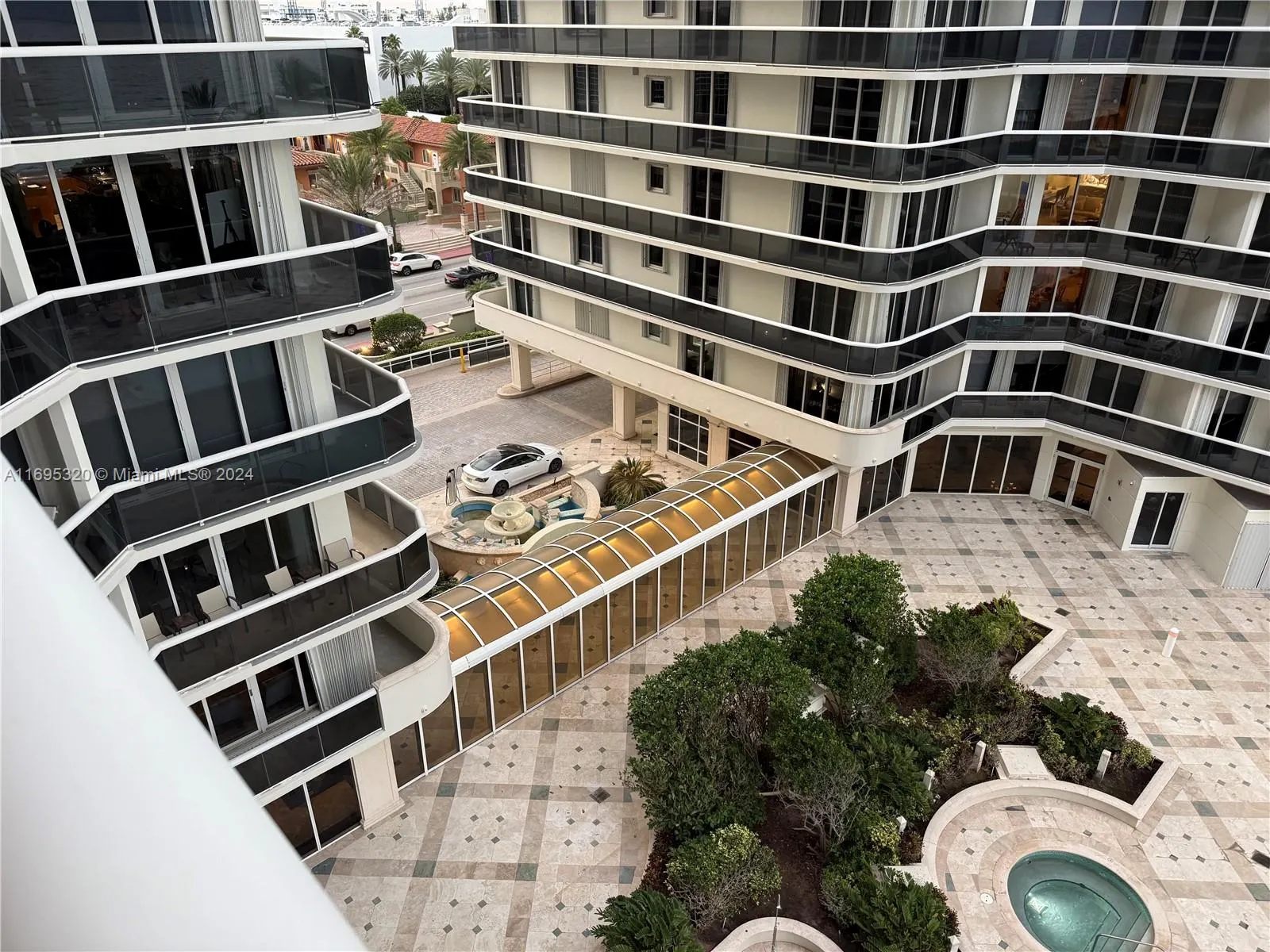 9559 Collins Ave, #S6-C